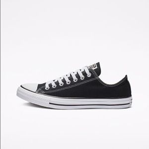 {converse} low top sneakers